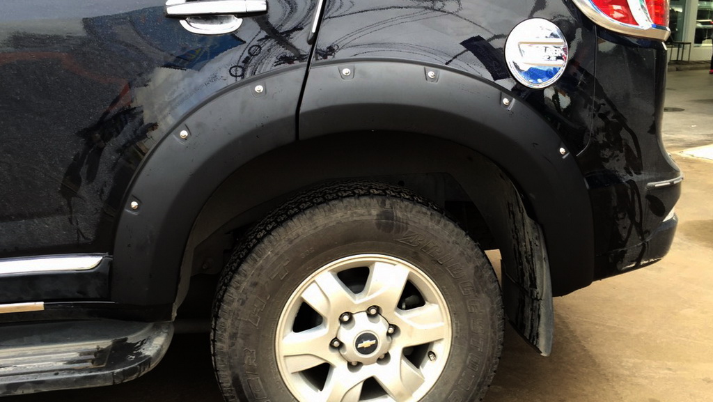 Fender Flares Wheel Nuts Black V2 For Chevrolet Holden Trailblazer 2012