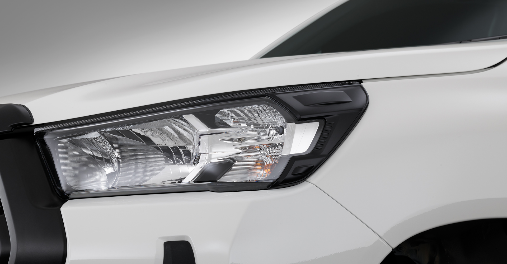 Headlamp Garnish Halogen Matte Black For Toyota Hilux Revo