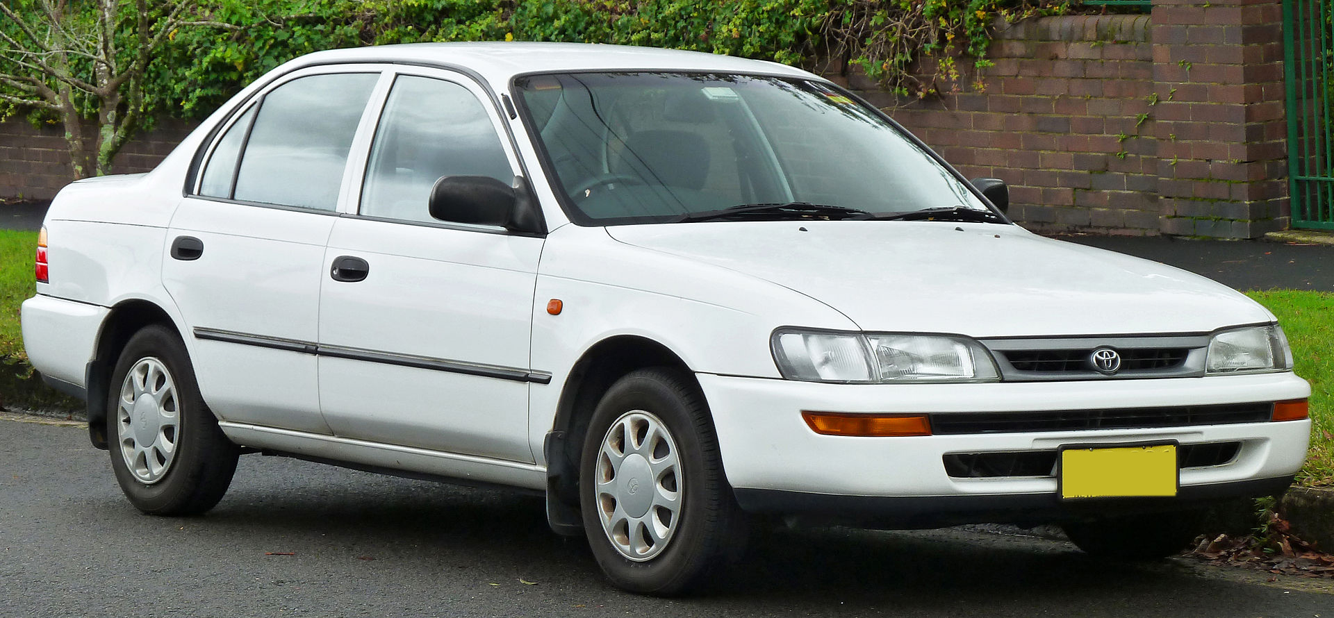 Toyota corolla ae 100