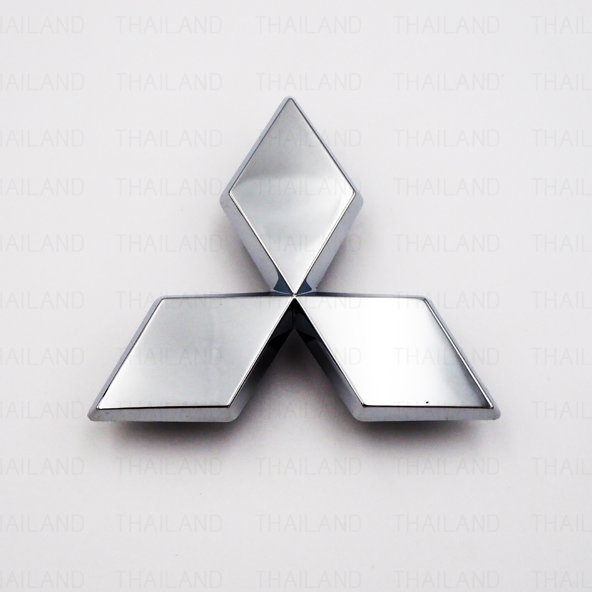 Chrome Front Grille Logo Emblem For Mitsubishi L200 Strada G-Wagon